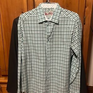 Robert Graham Men’s textured green checked button up. XL